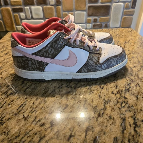 Vintage Nike Dunk Low XOXO Valentine's Day Size 7Y - Picture 3 of 9